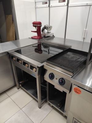 Ресторан «Волк и кролик»