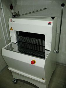 JAC Хлеборез