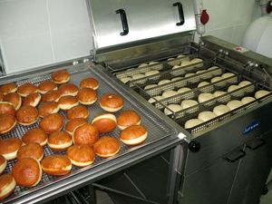 Гипермаркет сети "Лента"