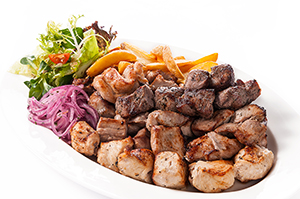 Шашлык, приготовленный в казане
